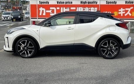 Toyota C-HR I рестайлинг, 2021 год, 1 400 001 рублей, 6 фотография