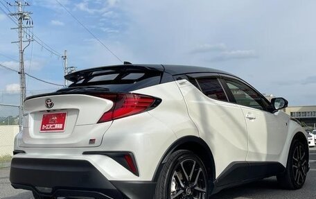 Toyota C-HR I рестайлинг, 2021 год, 1 400 001 рублей, 4 фотография