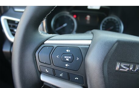 Isuzu D-Max, 2025 год, 4 250 000 рублей, 27 фотография
