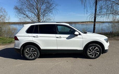 Volkswagen Tiguan II, 2018 год, 2 800 000 рублей, 3 фотография