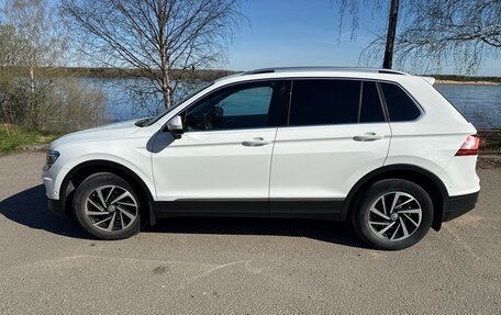 Volkswagen Tiguan II, 2018 год, 2 800 000 рублей, 2 фотография