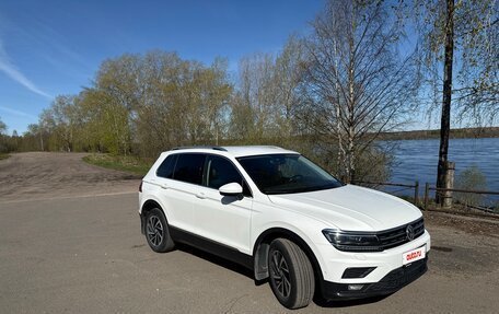 Volkswagen Tiguan II, 2018 год, 2 800 000 рублей, 6 фотография