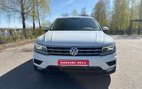 Volkswagen Tiguan II, 2018 год, 2 800 000 рублей, 10 фотография