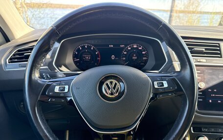 Volkswagen Tiguan II, 2018 год, 2 800 000 рублей, 13 фотография