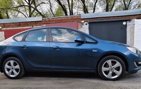 Opel Astra J, 2012 год, 650 000 рублей, 4 фотография