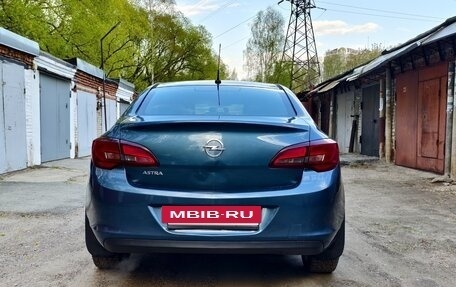 Opel Astra J, 2012 год, 650 000 рублей, 2 фотография