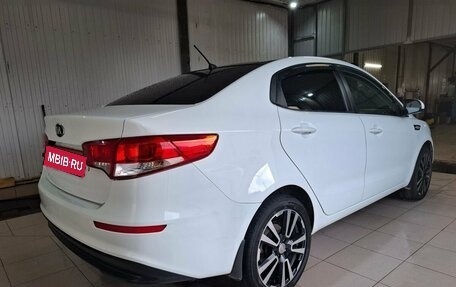 KIA Rio III рестайлинг, 2015 год, 855 000 рублей, 4 фотография