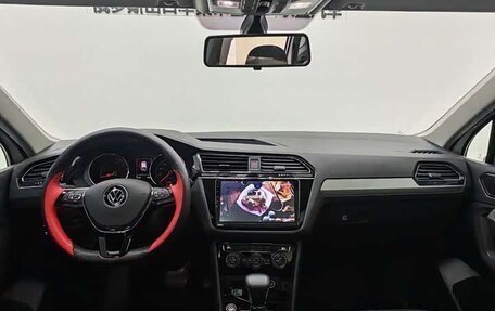 Volkswagen Tiguan II, 2021 год, 2 101 999 рублей, 9 фотография