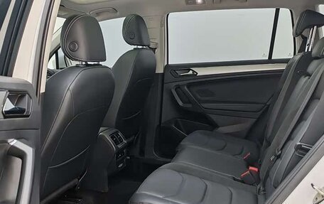 Volkswagen Tiguan II, 2021 год, 2 101 999 рублей, 11 фотография