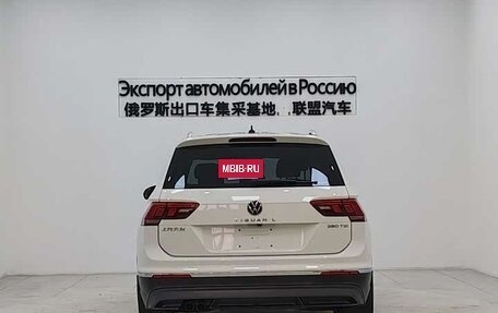 Volkswagen Tiguan II, 2021 год, 2 101 999 рублей, 6 фотография