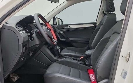 Volkswagen Tiguan II, 2021 год, 2 101 999 рублей, 8 фотография