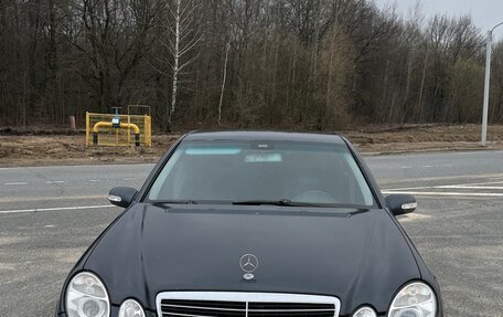 Mercedes-Benz E-Класс, 2003 год, 465 000 рублей, 1 фотография