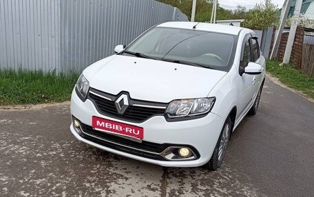 Renault Logan II, 2015 год, 797 000 рублей, 1 фотография