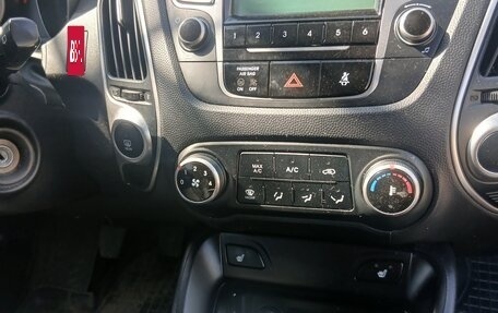 Hyundai ix35 I рестайлинг, 2013 год, 1 200 000 рублей, 2 фотография
