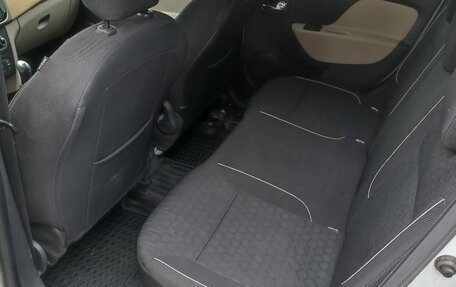 Renault Logan II, 2015 год, 797 000 рублей, 3 фотография
