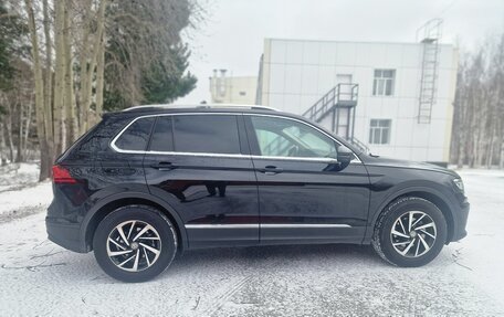 Volkswagen Tiguan II, 2018 год, 2 250 000 рублей, 4 фотография