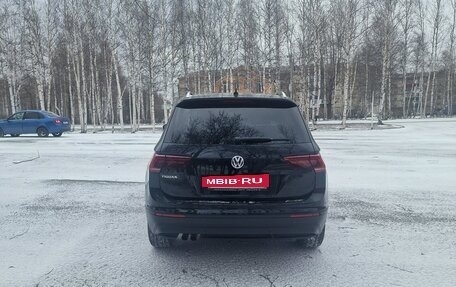 Volkswagen Tiguan II, 2018 год, 2 250 000 рублей, 3 фотография
