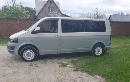 Volkswagen Transporter T5 рестайлинг, 2011 год, 2 500 000 рублей, 1 фотография