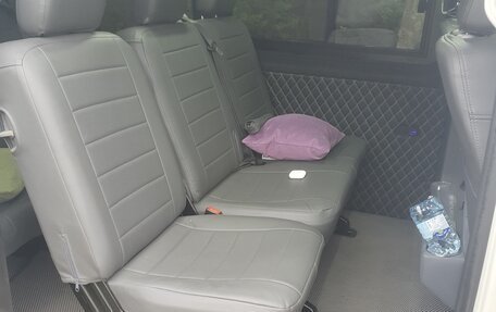 Volkswagen Transporter T5 рестайлинг, 2011 год, 2 500 000 рублей, 9 фотография