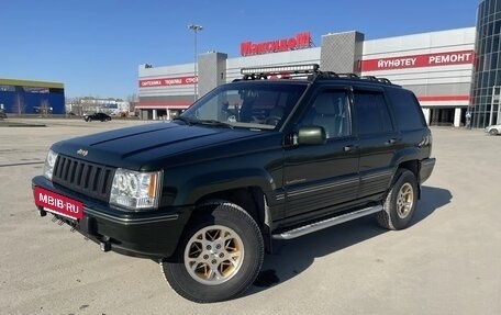 Jeep Grand Cherokee, 1995 год, 930 000 рублей, 21 фотография
