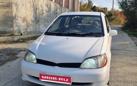 Toyota Platz, 2000 год, 390 000 рублей, 2 фотография