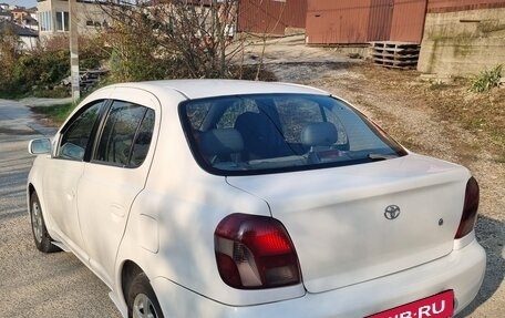 Toyota Platz, 2000 год, 390 000 рублей, 4 фотография
