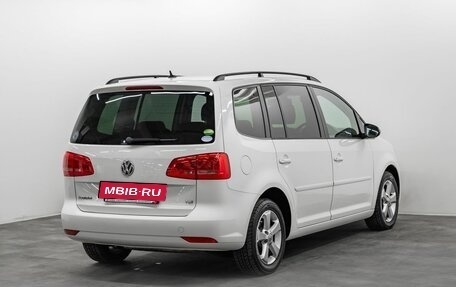 Volkswagen Touran III, 2012 год, 1 000 000 рублей, 2 фотография