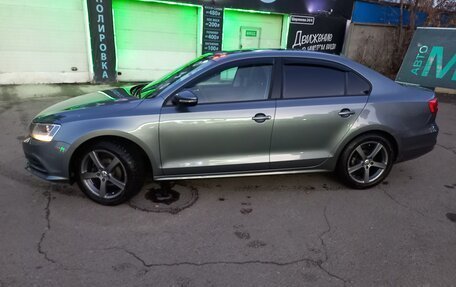 Volkswagen Jetta VI, 2015 год, 910 000 рублей, 2 фотография