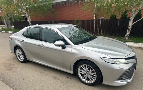 Toyota Camry, 2018 год, 2 880 000 рублей, 5 фотография