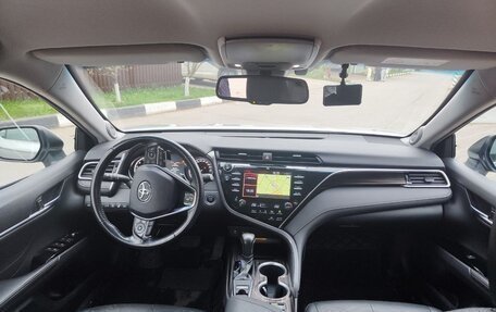Toyota Camry, 2018 год, 2 880 000 рублей, 13 фотография