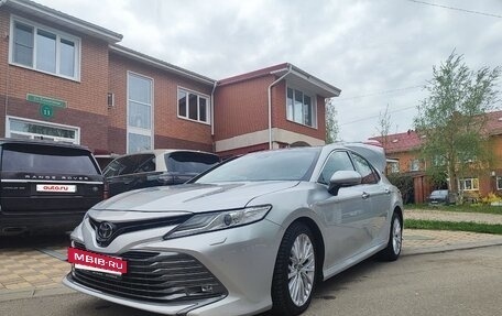 Toyota Camry, 2018 год, 2 880 000 рублей, 10 фотография