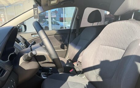 Hyundai Solaris II рестайлинг, 2012 год, 690 000 рублей, 16 фотография