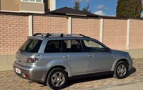 Mitsubishi Outlander III рестайлинг 3, 2004 год, 500 000 рублей, 9 фотография
