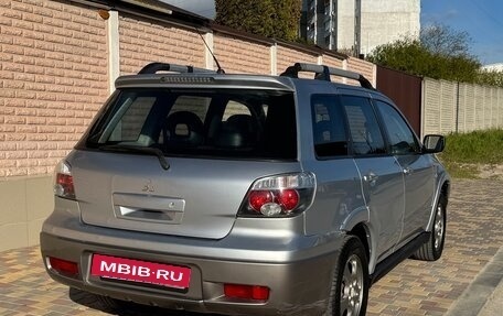 Mitsubishi Outlander III рестайлинг 3, 2004 год, 500 000 рублей, 10 фотография