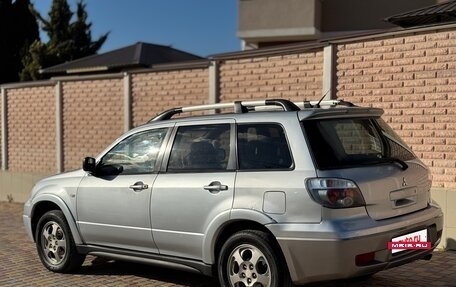 Mitsubishi Outlander III рестайлинг 3, 2004 год, 500 000 рублей, 6 фотография
