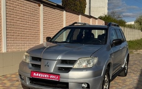 Mitsubishi Outlander III рестайлинг 3, 2004 год, 500 000 рублей, 7 фотография