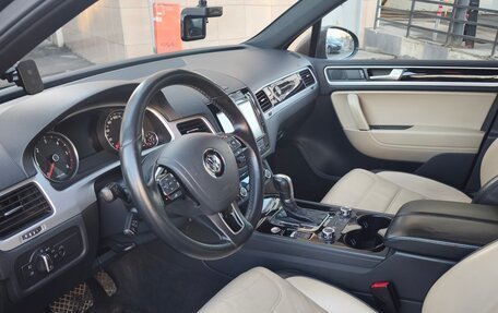 Volkswagen Touareg III, 2012 год, 1 895 000 рублей, 10 фотография