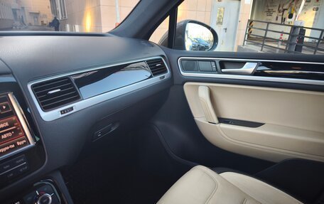 Volkswagen Touareg III, 2012 год, 1 895 000 рублей, 14 фотография