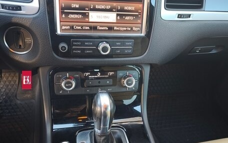Volkswagen Touareg III, 2012 год, 1 895 000 рублей, 13 фотография