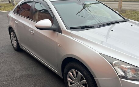 Chevrolet Cruze II, 2010 год, 770 000 рублей, 2 фотография