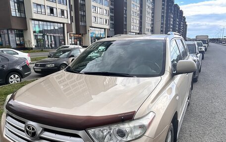 Toyota Highlander III, 2011 год, 1 500 000 рублей, 3 фотография