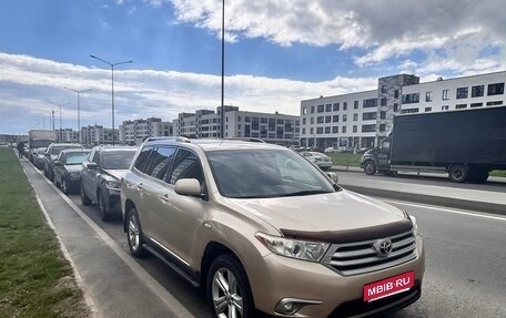 Toyota Highlander III, 2011 год, 1 500 000 рублей, 4 фотография