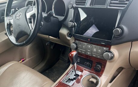 Toyota Highlander III, 2011 год, 1 500 000 рублей, 6 фотография