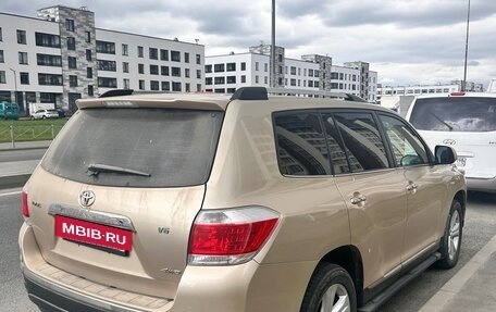 Toyota Highlander III, 2011 год, 1 500 000 рублей, 8 фотография