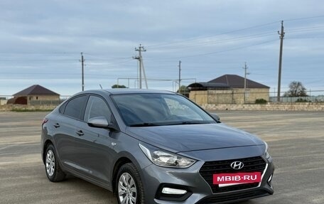 Hyundai Solaris II рестайлинг, 2018 год, 1 040 000 рублей, 2 фотография