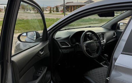 Hyundai Solaris II рестайлинг, 2018 год, 1 040 000 рублей, 24 фотография