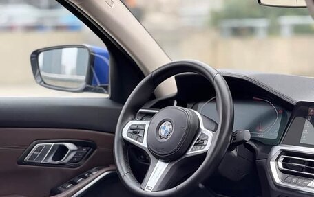 BMW 3 серия, 2022 год, 2 700 000 рублей, 16 фотография