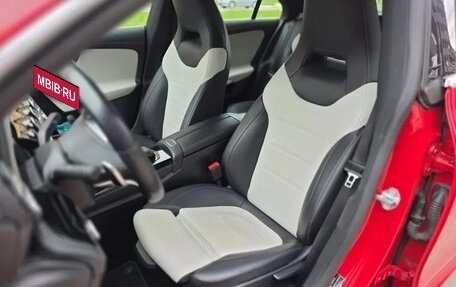 Mercedes-Benz CLA, 2019 год, 2 500 000 рублей, 20 фотография