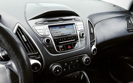 Hyundai ix35 I рестайлинг, 2010 год, 975 000 рублей, 10 фотография