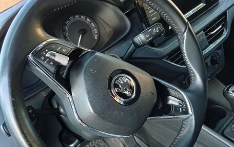 Skoda Rapid II, 2021 год, 1 100 000 рублей, 13 фотография